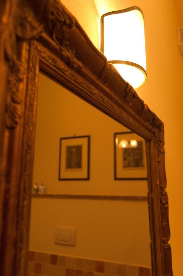 לינה וארוחת בוקר סן ג'ימיניאנו Palazzo Benucci מראה חיצוני תמונה
