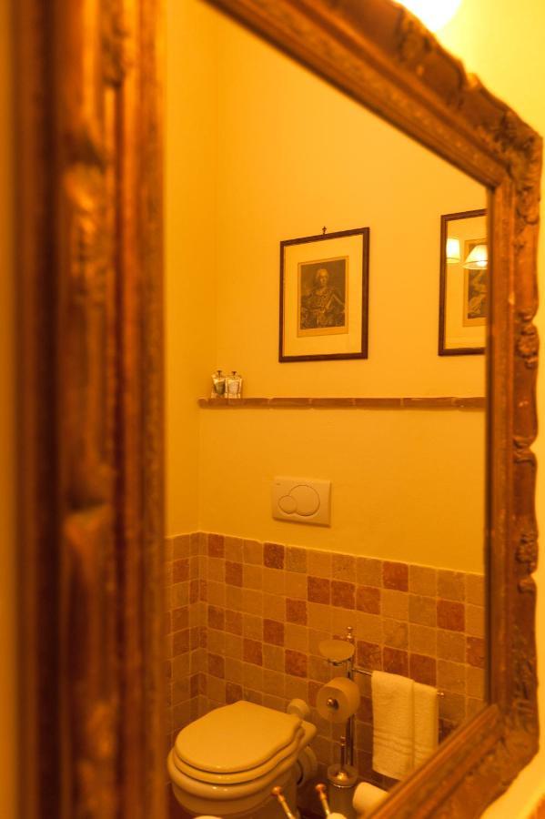 לינה וארוחת בוקר סן ג'ימיניאנו Palazzo Benucci מראה חיצוני תמונה