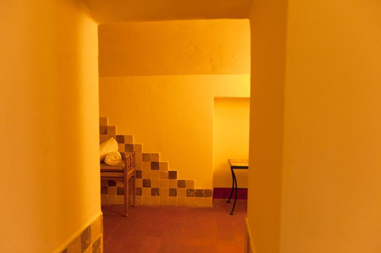 לינה וארוחת בוקר סן ג'ימיניאנו Palazzo Benucci מראה חיצוני תמונה